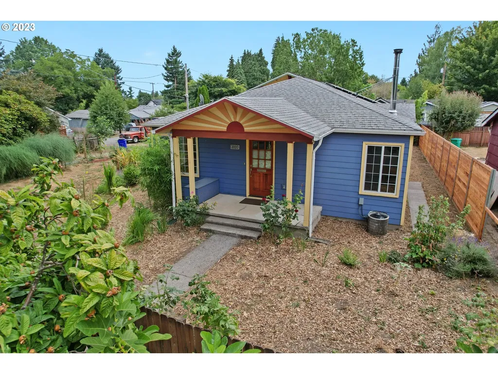 9340 N Polk Avenue Portland OR 97203