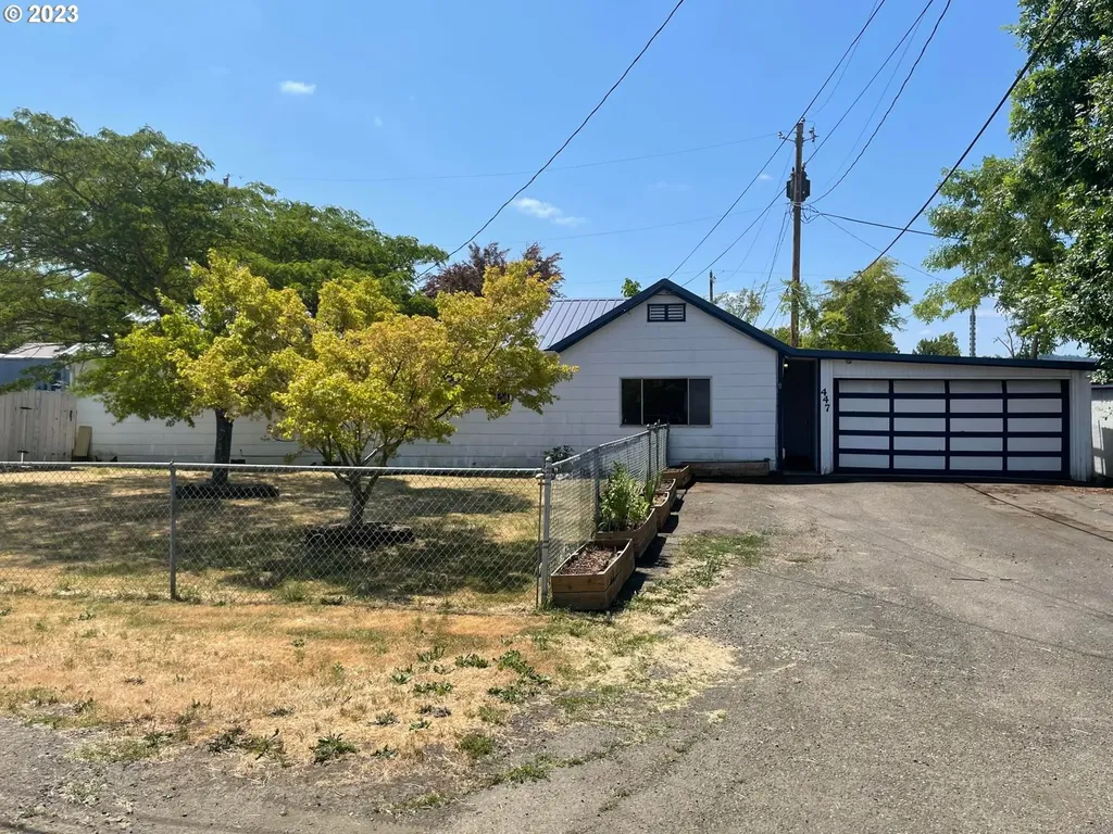 447 Ne Russell Avenue Roseburg OR 97470