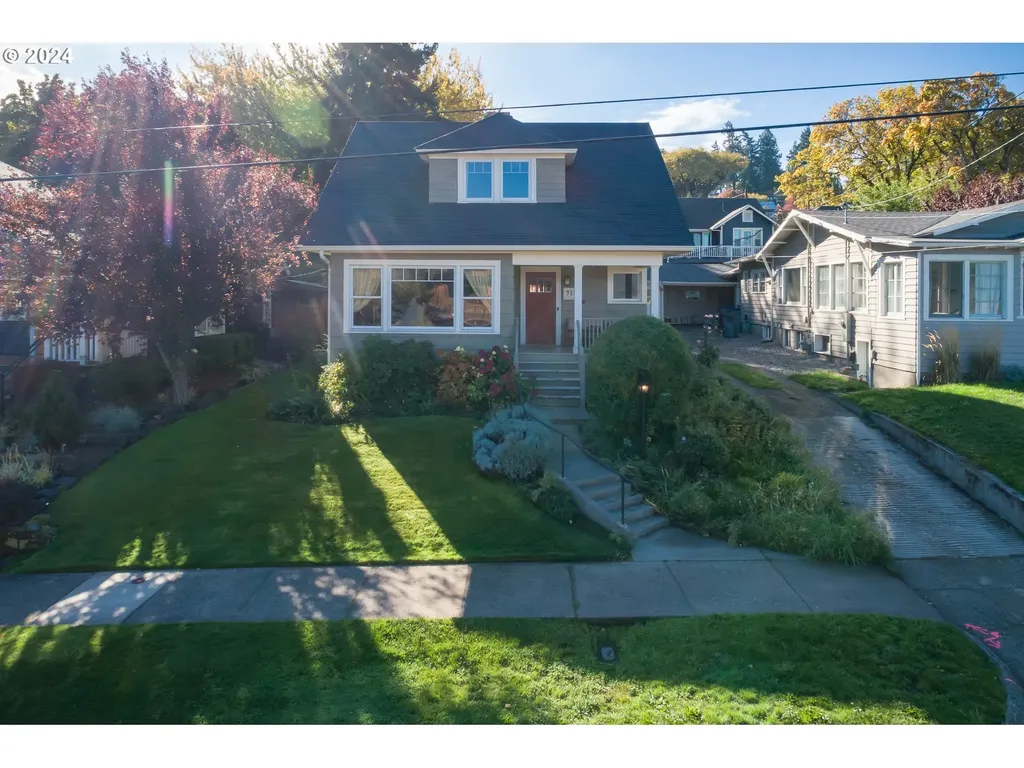 915 Columbia Street Hood River OR 97031