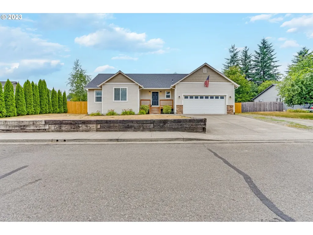 126 S Spruce Avenue Yacolt WA 98675