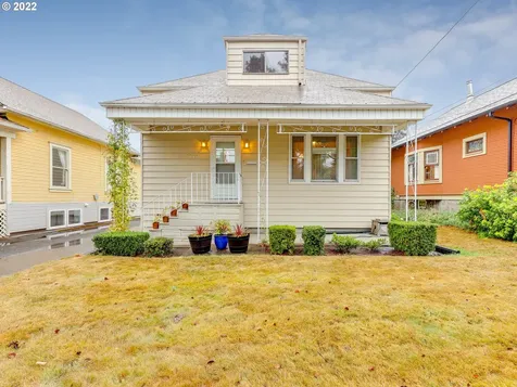 2207 Se Tibbetts Street Portland OR 97202