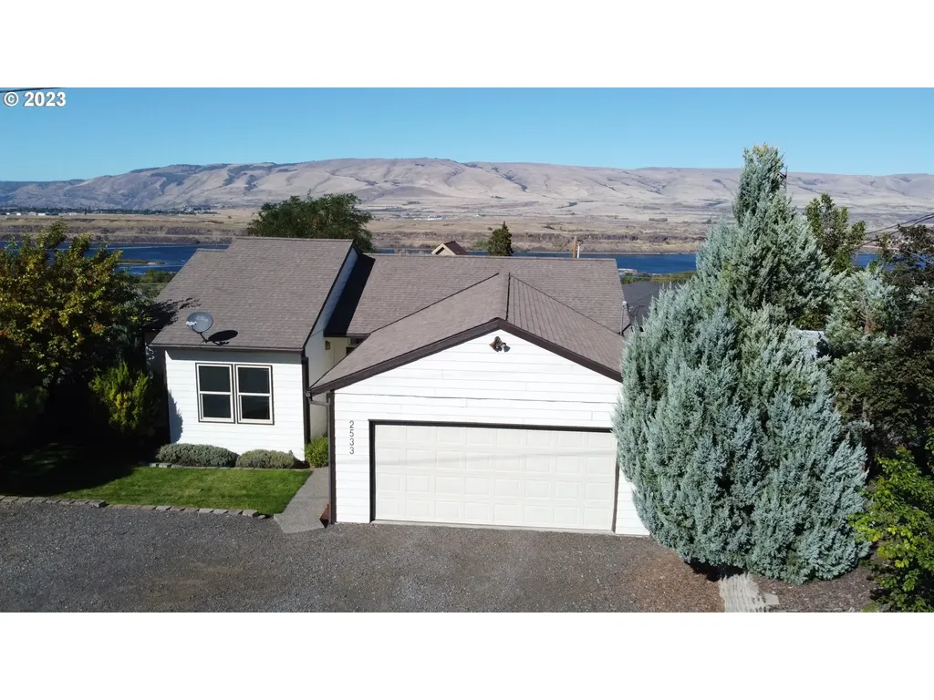 2533 E 10th Street The Dalles OR 97058