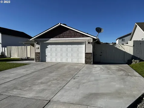 305 E Francolin Avenue Hermiston OR 97838