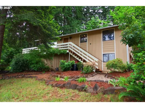 952 S U Street Cottage Grove OR 97424