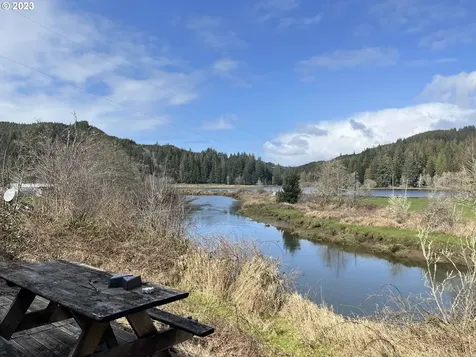 5844 N Fork Siuslaw Road Florence OR 97439