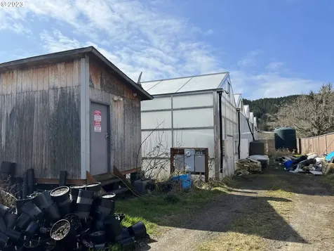 5844 N Fork Siuslaw Road Florence OR 97439