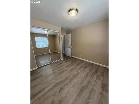 1255 S 13th Street Cottage Grove OR 97424