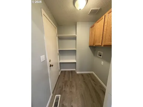 1255 S 13th Street Cottage Grove OR 97424