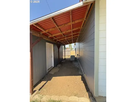 1255 S 13th Street Cottage Grove OR 97424