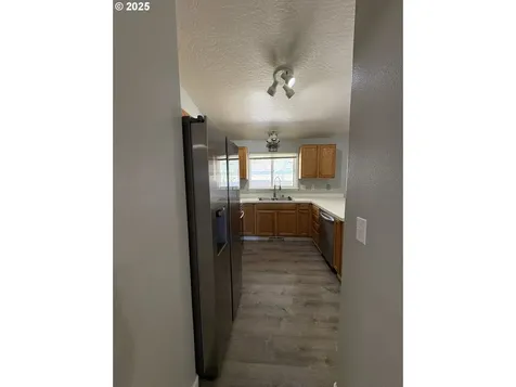 1255 S 13th Street Cottage Grove OR 97424