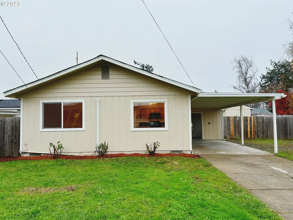 1170 S 3rd Street Lebanon OR 97355