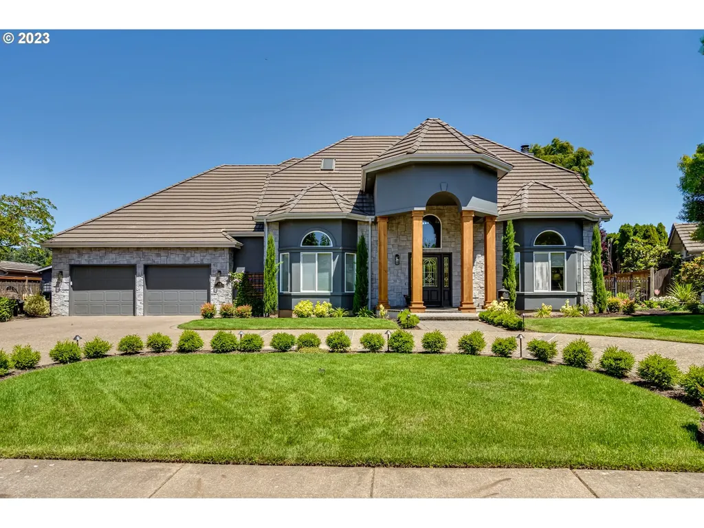 938 Mckenzie Crest Drive Springfield OR 97477