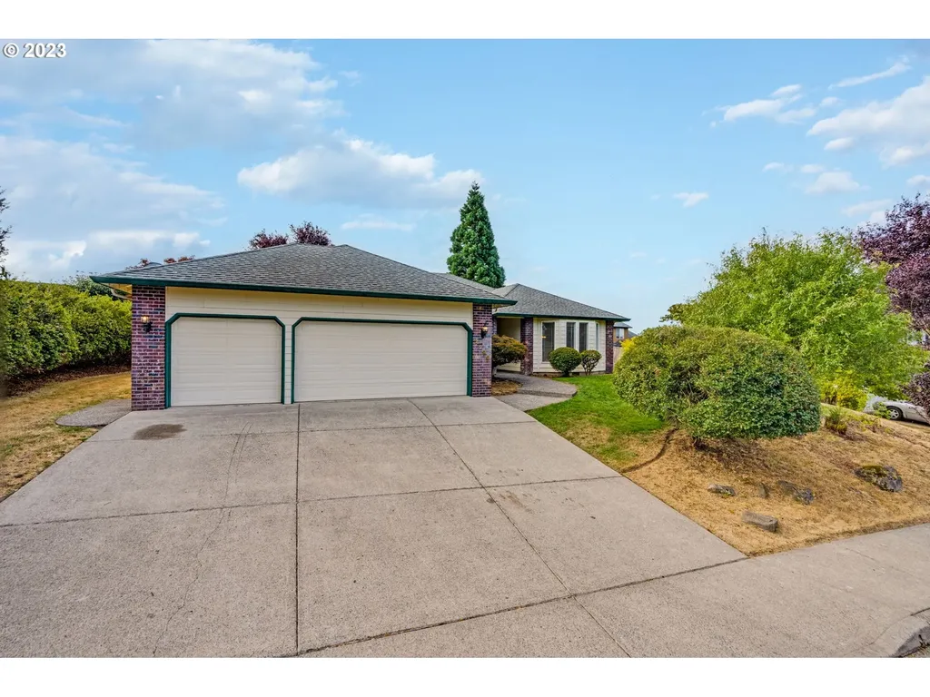 4296 M Drive Washougal WA 98671