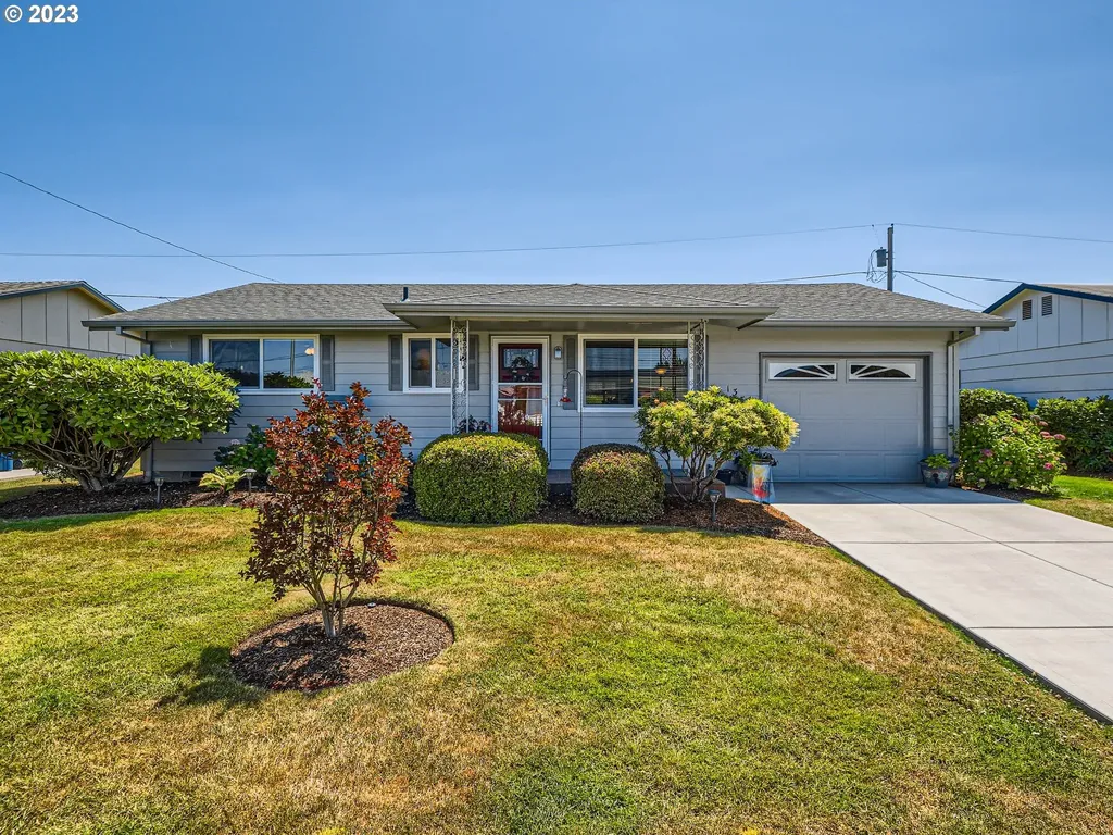 1354 Hampton Way Woodburn OR 97071