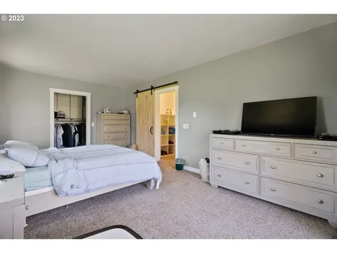 18522 S Holly Lane Oregon City OR 97045