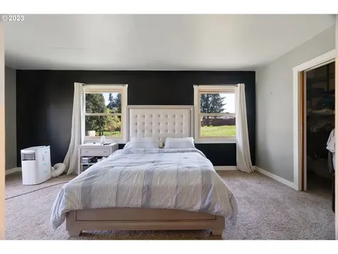 18522 S Holly Lane Oregon City OR 97045