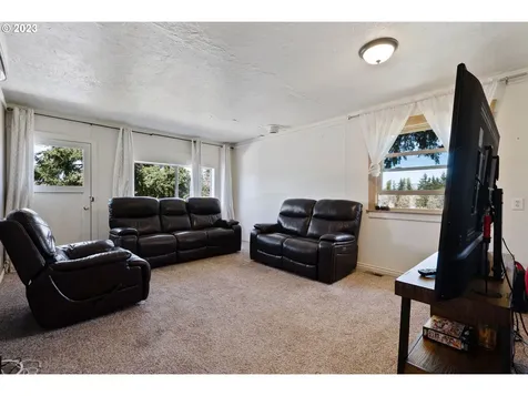 18522 S Holly Lane Oregon City OR 97045