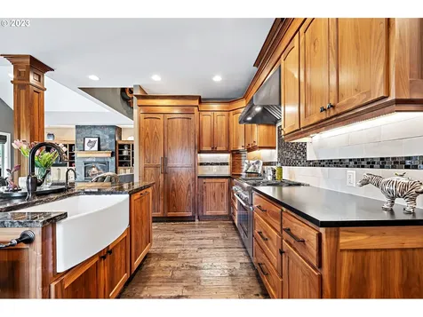 1808 Ridge Pointe Drive Lake Oswego OR 97034