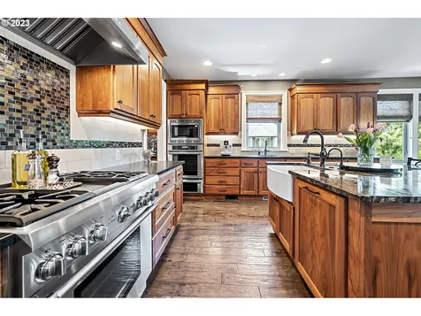 1808 Ridge Pointe Drive Lake Oswego OR 97034