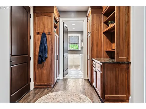 1808 Ridge Pointe Drive Lake Oswego OR 97034