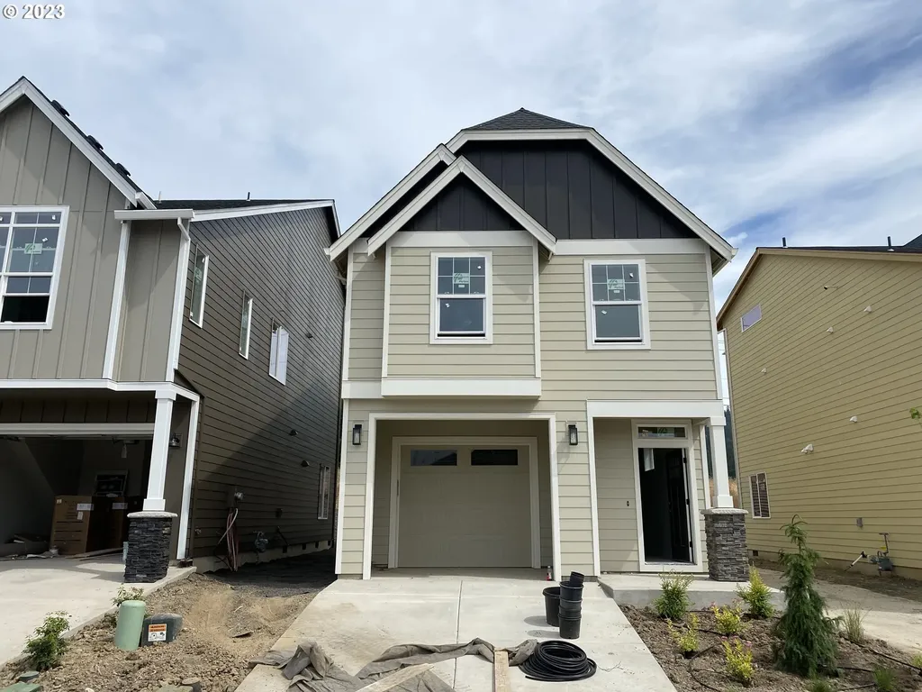 227 W Barbaras Way Newberg OR 97132