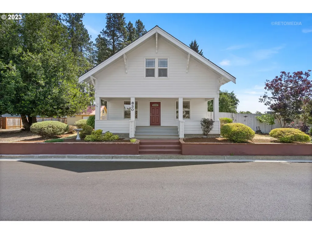 830 N Locust Street Canby OR 97013