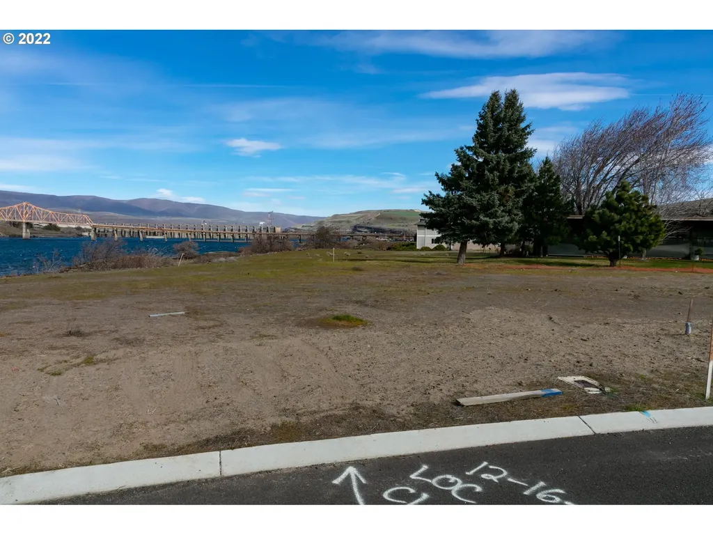 153 Southshore Avenue The Dalles OR 97058