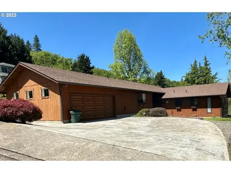 2017 Se Lois Drive Roseburg OR 97470
