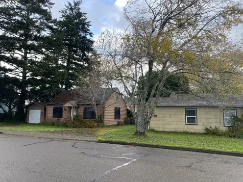 423 Highway 101 Florence OR 97439