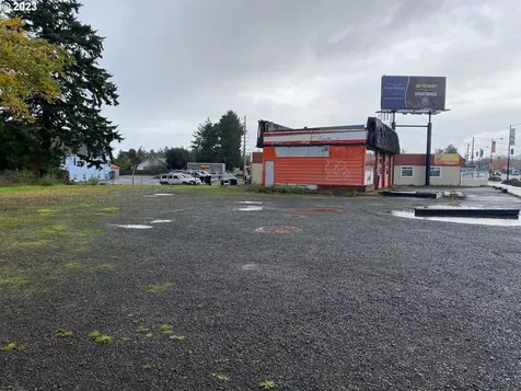 423 Highway 101 Florence OR 97439