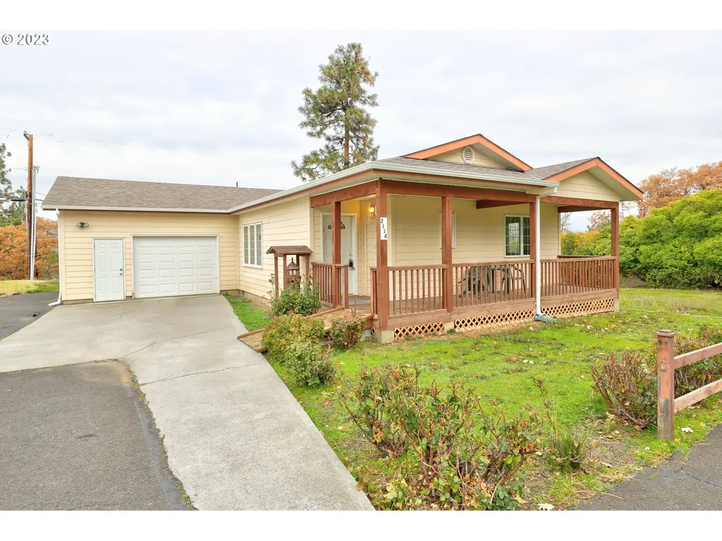 2114 W Scenic Drive The Dalles OR 97058