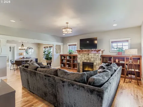 8213 SW 174th Terrace Beaverton OR 97007