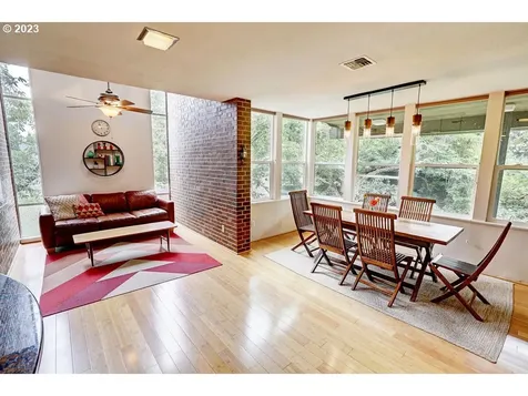19378 Central Point Road Oregon City OR 97045