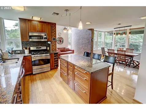 19378 Central Point Road Oregon City OR 97045
