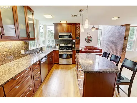 19378 Central Point Road Oregon City OR 97045