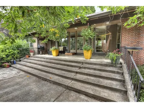 19378 Central Point Road Oregon City OR 97045