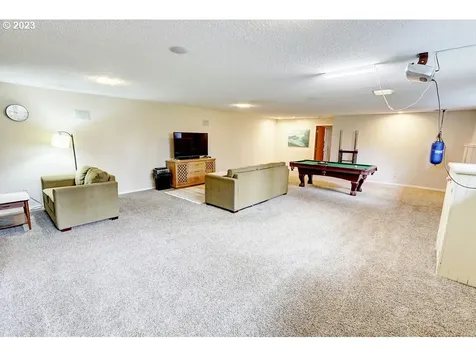 19378 Central Point Road Oregon City OR 97045