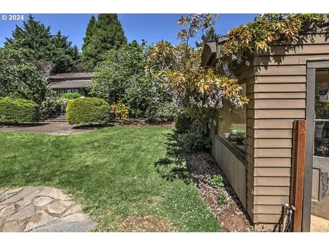 19378 Central Point Road Oregon City OR 97045