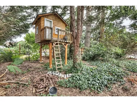 19378 Central Point Road Oregon City OR 97045
