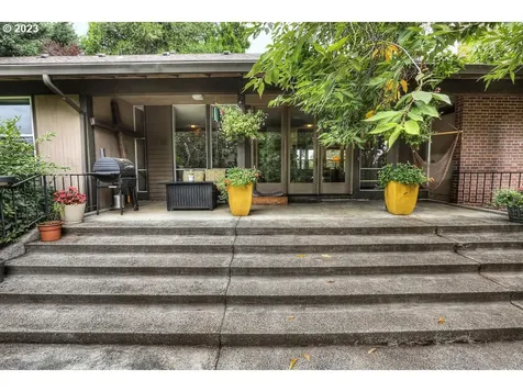 19378 Central Point Road Oregon City OR 97045