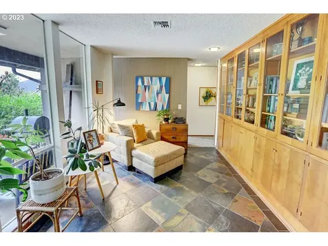 19378 Central Point Road Oregon City OR 97045