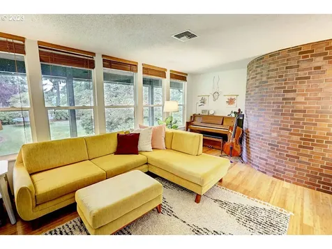 19378 Central Point Road Oregon City OR 97045
