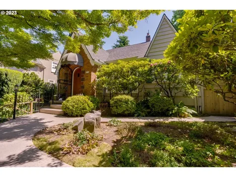 4024 Ne Laurelhurst Place Portland OR 97232