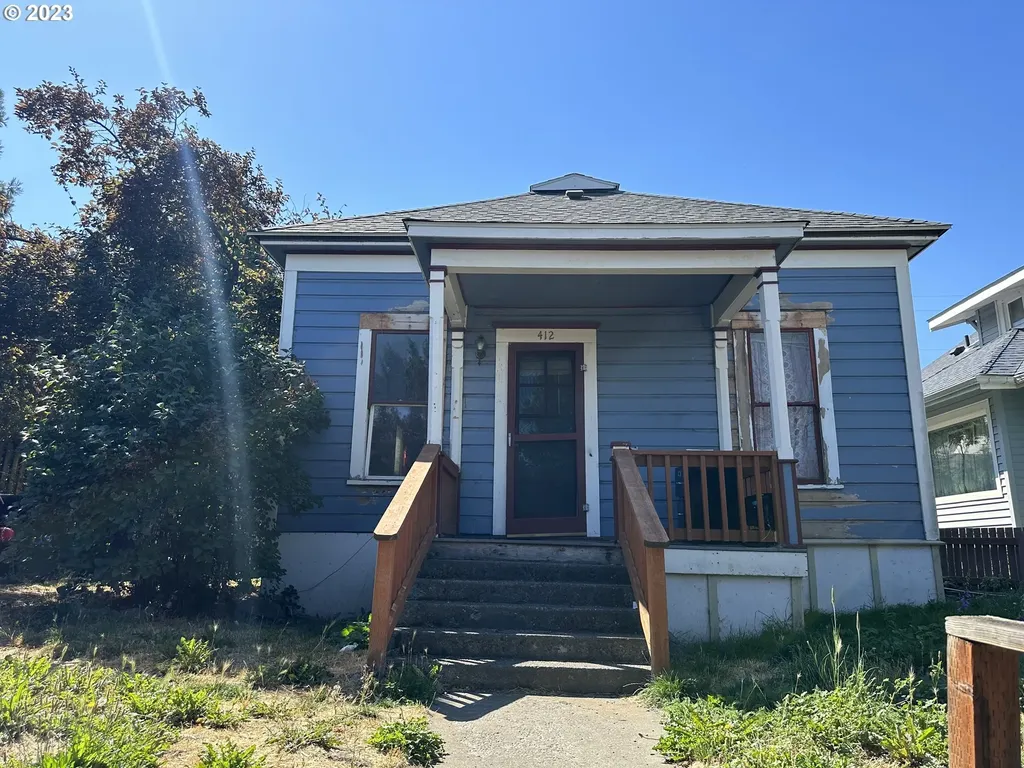 412 E 11th Street The Dalles OR 97058