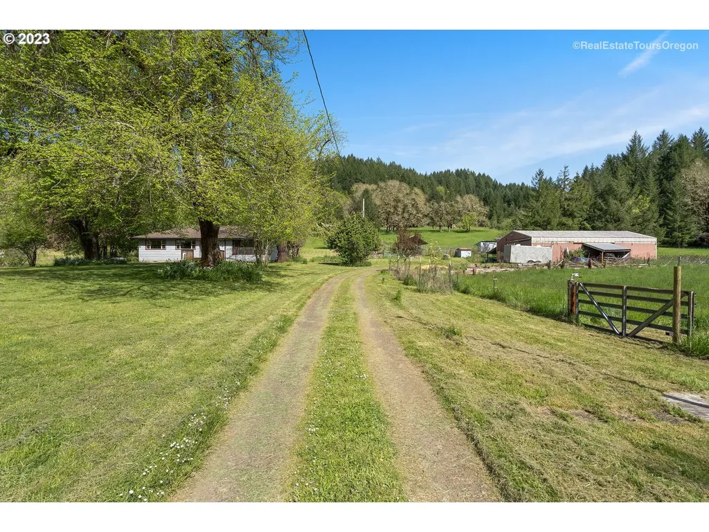 9273 Sw Gopher Valley Road Sheridan OR 97378