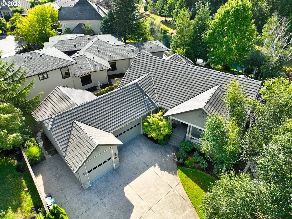3384 Lakeside Drive Eugene OR 97401