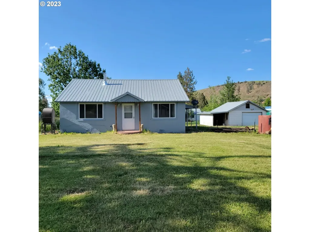 403 W 5th Street Wallowa OR 97885