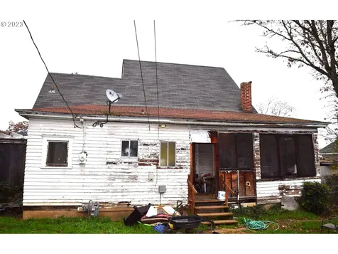 179 SE Houck Avenue Roseburg OR 97470