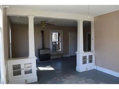 179 SE Houck Avenue Roseburg OR 97470