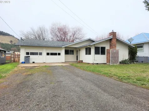 3200 N Oak Street La Grande OR 97850